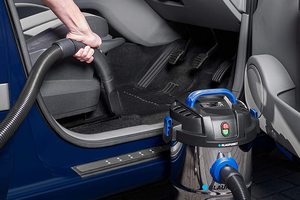 Blaupunkt WD5000 Wet and Dry Vacuum Cleaner being used in a car.