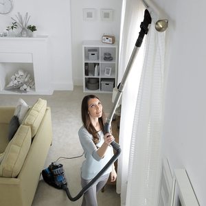 Vax Air Stretch Pet Vacuum Cleaner's extended reach.